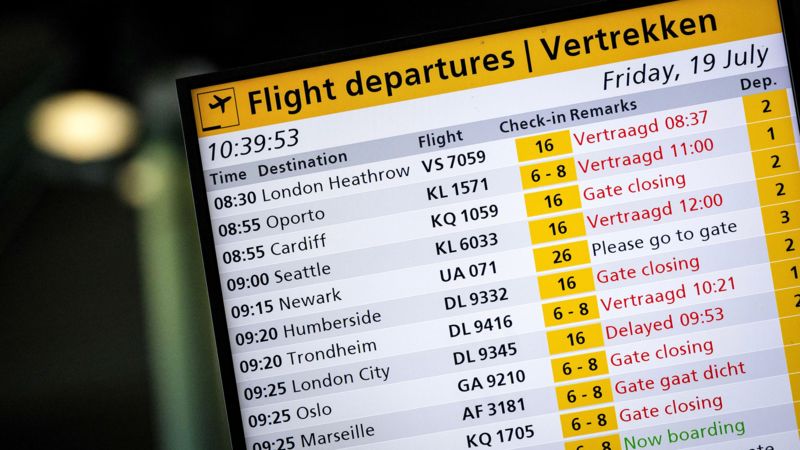 Planes Grounded As Worldwide IT Outage Hits Airlines Banks and Healthcare