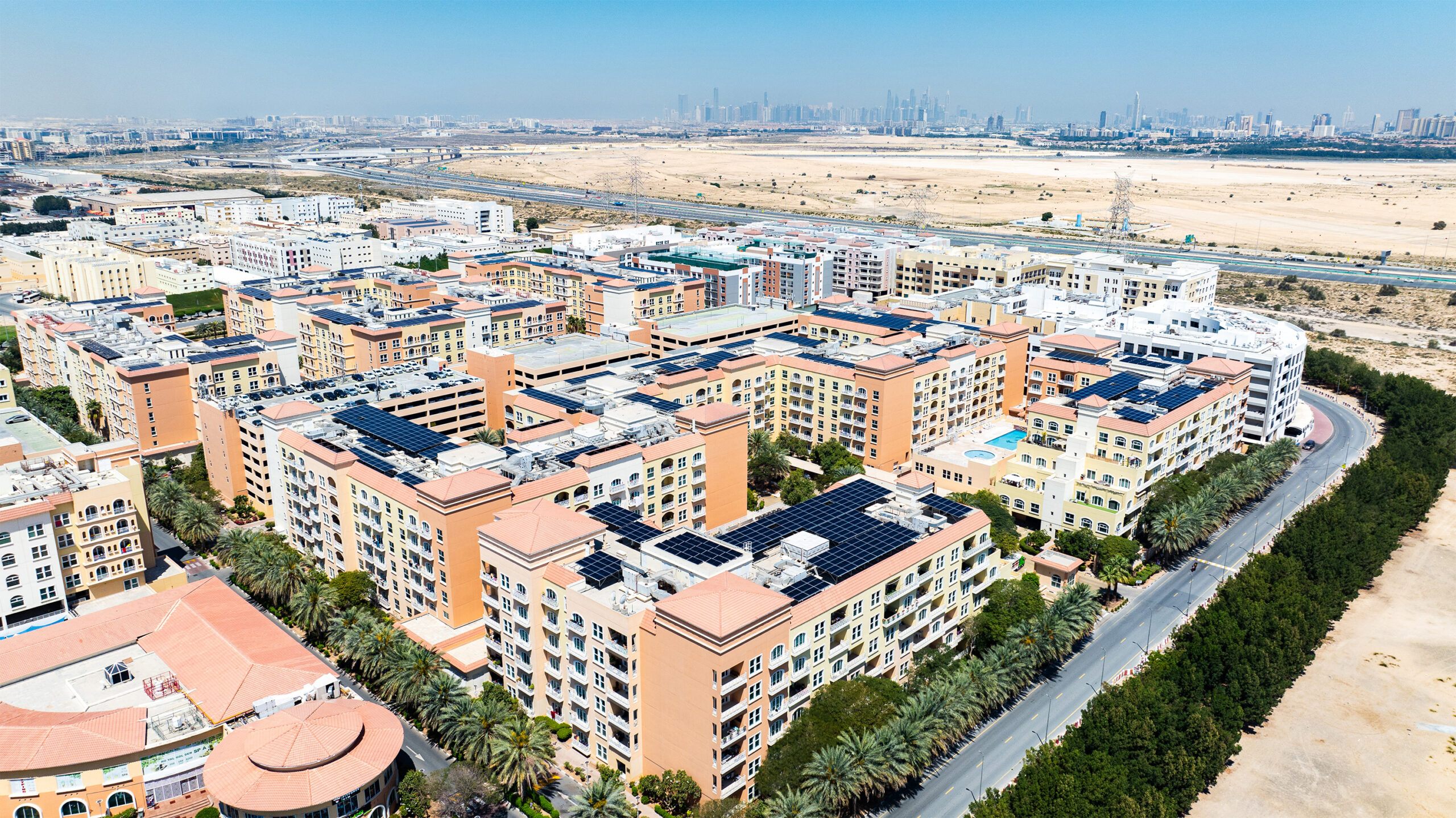 Dubai Investment Real Estate and Al Mujama Unveil 1.2MW Sola