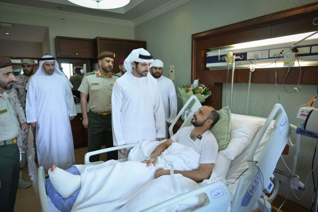 Hamdan bin Mohammed Visits Injured UAE Armed Forces Servicemen at Zayed Military Hospital