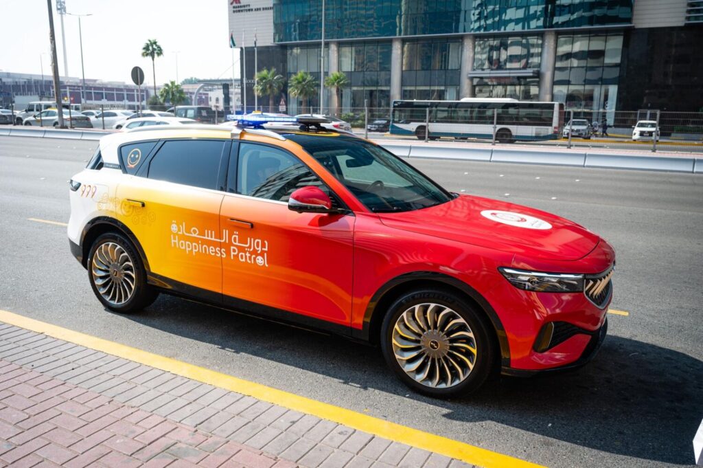 'Have no fear': Abu Dhabi Police Pull over Drivers to Reward Safe Driving not Issue Fines