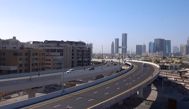 New bridge in Dubai opens - linking Jumeirah Street to Al Mina Street
