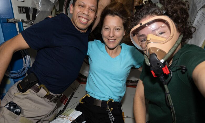 Busy Day of Space Science and Lab Maintenance Greets Station Crew