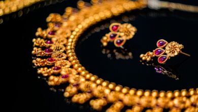 Dubai Gold Prices Fall Dh7 Overnight as Stronger Dollar Hits Bullion