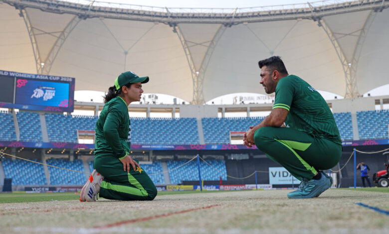 Pakistan choose to bat after winning toss against Thailand